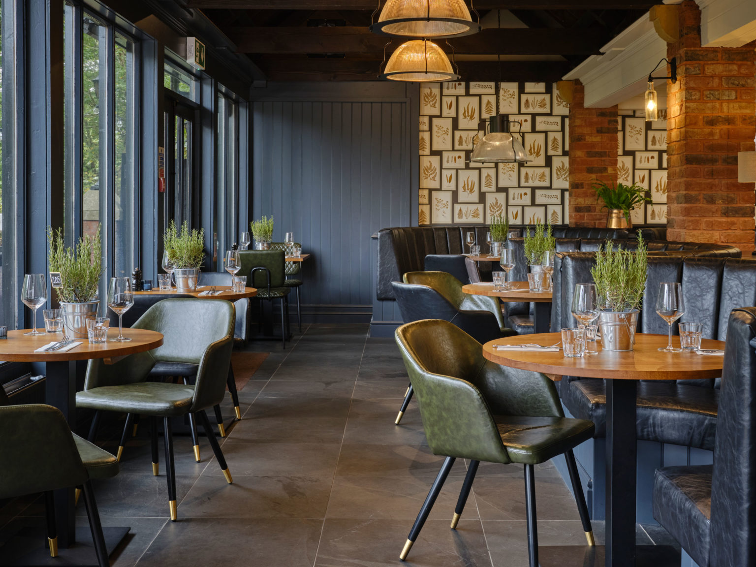 The Kingfisher – Riverside Pub & Rooms